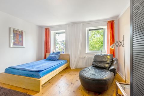 For rent is here immediately a cozy vacation apartment (newly renovated in summer 2021) with one bedroom in Siegen (near the city). The apartment is about 40sqm and is located in the 1st basement. The apartment offers itself as a replacement apartmen...