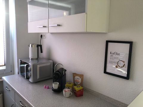 Beautiful cozy and well-kept apartment near the city center. In a few minutes walk you are at the Rhine (Südbrücke) or for hiking in the Rheinsteig in the Pfaffendorfer Höhe or Ruppertsklamm. Doctors, shopping facilities are a few minutes walk in the...