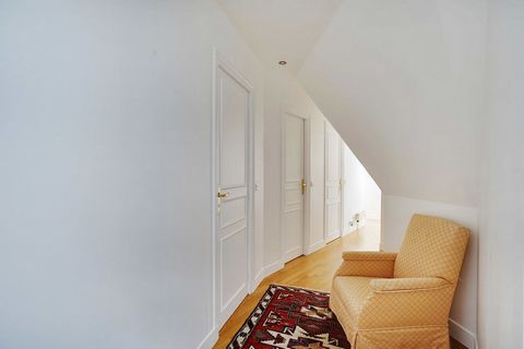 Luxueux appartement en duplex avec un emplacement de choix près de l'Arc de Triomphe dans le 8e arrondissement de Paris