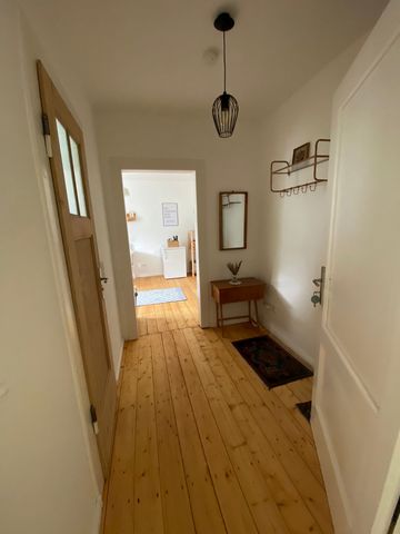 The apartment has a combined kitchen and living room including a dishwasher. In the bedroom there is a double bed (Queensize; 140x200 cm), TV, armchair, desk and a dresser. Moreover, the apartment offers a bathroom with a shower, bathtub, toilet and ...