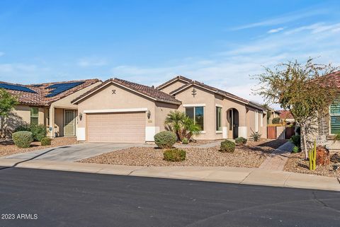 REDUCED PRICE on this popular Lantana floor plan! 2 bd, 2 ba, with shutters throughout. Built in 2016 when the builder, Meritage Homes, included spray foam insulation into the building criteria. Combine that with leased SOLAR and enjoy low APS bills ...