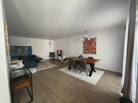 For rent is a spacious and modern apartment with a living area of 100 square meters. The apartment is located on the second floor of a new building and is easily accessible via an elevator. Upon entering the apartment, you will be greeted by an invit...