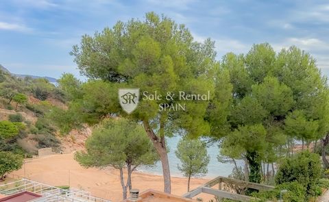 Welcome to your new home in Cala Salions Tossa de Mar This charming apartment located just steps from the beach offers a unique living experience with breathtaking views of the sea and mountains With approximately 70 m2 this cozy apartment has an int...