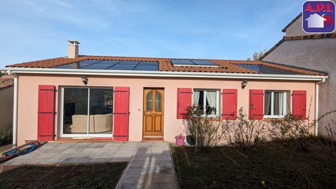 FOR RENT VILLA T4 In Furnished Lease. Available from January 2, 2024. At the entrance to the village of Nailloux, within walking distance of the center and amenities, come and discover this 2014 villa, 4-room type and 91.46m² of living space. On one ...