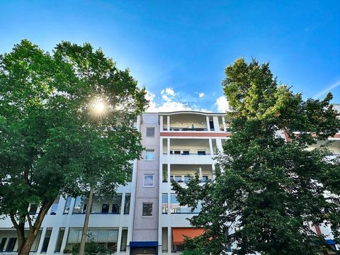 This spacious 3-room apartment on the 3rd floor in the vibrant district of Marzahn-Hellersdorf, Berlin, offers a perfect blend of modern living and tranquil surroundings. The property features two well-appointed bedrooms, a contemporary open-plan liv...