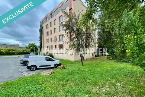 Valenton - Résidence saint Hubert, venez découvrir en EXCLUSIVITE cet appartement au 4ème et dernier étage de 54M2 avec ses 2 chambres, sa place de parking et une cave. Vous trouverez une entrée avec un grand dégagement qui dessert une salle de bain ...