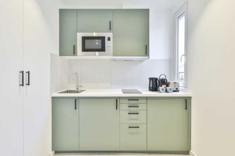 Checkmyguest biedt dit heerlijke appartement van 35 m², gelegen in het charmante stadje Saint-Ouen-sur-Seine, ten noorden van Parijs. Met een goed uitgeruste slaapkamer en een elegante ambiance biedt het een rustige en verfijnde leefomgeving. De idea...