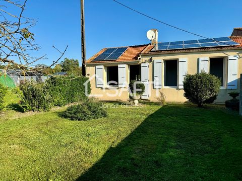 Située en périphérie de Saint-Pierre-d'Oléron, cette charmante maison bénéficie d'un environnement calme en pleine campagne, offrant ainsi une atmosphère paisible aux résidents. Avec une orientation Sud/Sud-Ouest, les espaces extérieurs sont baignés ...