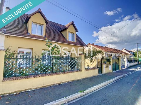 Située à Houilles (78800), quartier des Belles Vues, cette maison familiale de 125m2 (112m2 loi Carrez) bénéficie d'un emplacement idéal calme dans un environnement urbain offrant toutes les commodités à proximité telles que des écoles, des arrêts de...