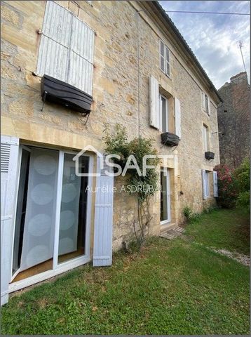 Aurélie Asdrubal vous présente cette très belle demeure de 240m² au coeur du village de St Cyprien en Périgord Noir. Située proche de toutes les commodités du centre, la maison vous offre de grandes pièces avec beaucoup de cachet. Au rez de chaussée,...