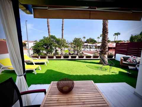 In MASPALOMAS in het gebied dat bekend staat als Campo International wordt deze MOOIE onlangs gerenoveerde BUNGALOW verkocht, ZEER GEZELLIG en FUNCTIONEEL, met een prachtig privÃ©tuintje en een terras om het hele jaar door te genieten van het bevoorr...