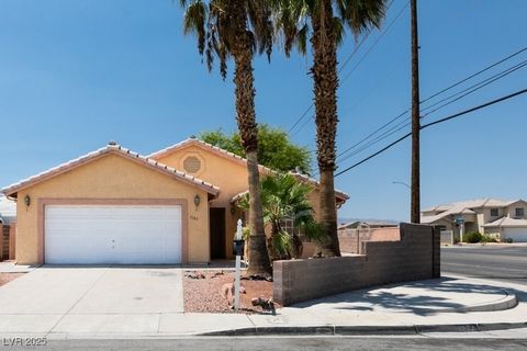NO HOA! Discover the appeal of this charming single-story home that’s ready for you to call your own. Well maintained, this residence boasts a spacious kitchen that seamlessly flows into the dining and living areas, creating the perfect space for ent...
