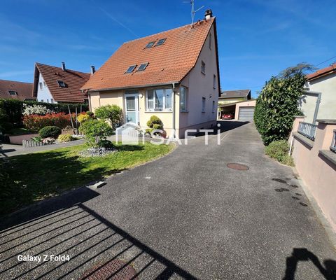 Cette maison bi-famille ou investissement locatif se trouve à Sainte-Croix-en-Plaine