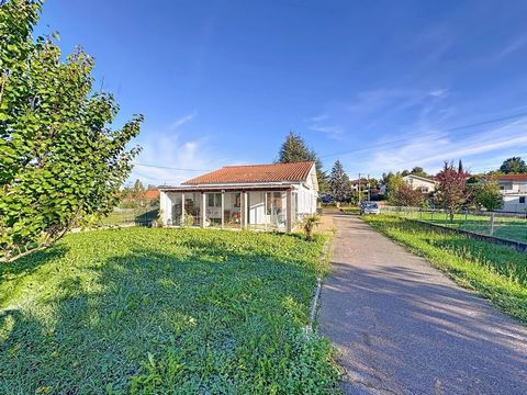 Villa de plain-pied rénovée avec vue imprenable, cadre paisible et parc arboré