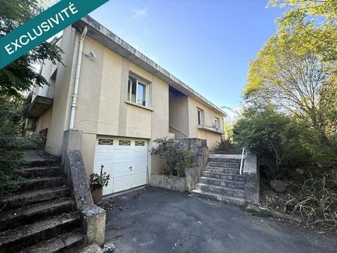 Maison avec sous-sol complet + terrain constructible de 3 200 m²
