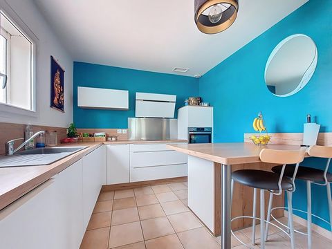 Villa 4 faces de plain pied avec sous sol aménagé