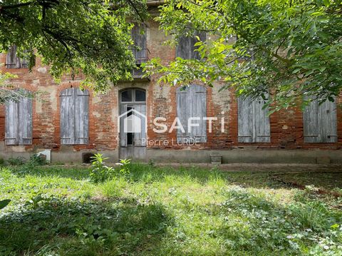 Maison de ville à rénover avec jardin