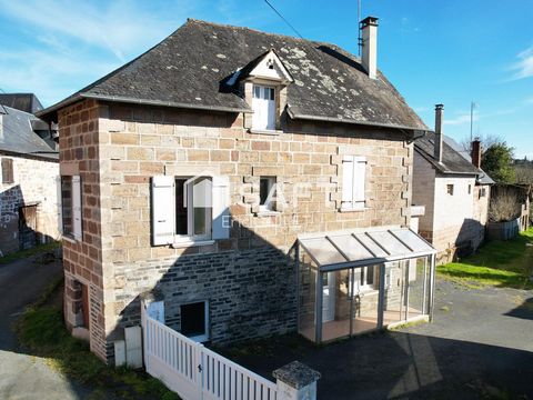Ensemble immobilier rénové avec dépendances et terrain.