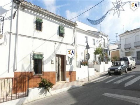 This 3 to 4 bedroom, 2 bathroom townhouse is situated in the traditional Spanish Village of Fuente-Tojar close to the popular town of Priego de Cordoba in the wonderful Andalucian countryside. The Property is located on a quiet wide street with on ro...