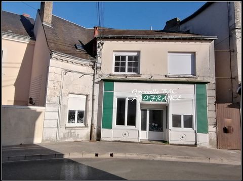 Dpt Sarthe (72), à vendre CHATEAU DU LOIR immeuble ancien