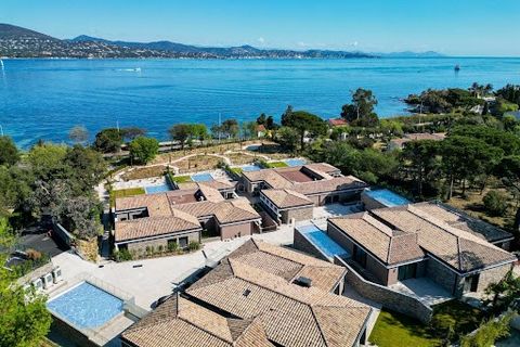 Located near the mythical village of Saint-Tropez, in the commune of Gassin, this new program comprises 8 spacious villas with sea views, and offers fine services and meticulous finishing. This real estate complex constitutes a closed and private dom...
