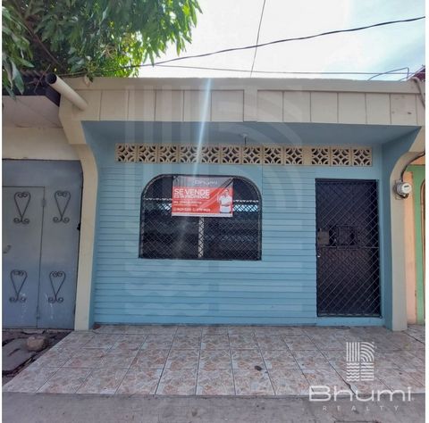 ?  Property for sale located in Estelí de los Bancos 3 blocks west middle north cobblestone street built all of ceramic brick perling ? consists of ??  living room??  kitchen??  three bedrooms?? 3 bathrooms ?? large room can be for Church or Pureras?...
