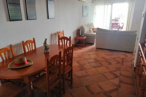 Stay in this wonderful holiday home near the coast and enjoy an unforgettable holiday in the southwest of Spain to the fullest. It comfortably accommodates a family or group of friends. Zahara de los Atunes is a picturesque coastal town on the south ...