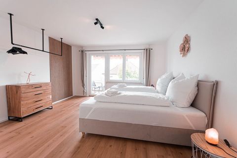 The newly renovated apartment offers 104sqm of space for up to 6 people and has a high-quality equipment. A spacious living area and 3 bedrooms with adjoining kitchen offer enough space. The bathroom is modern and equipped with a ground-level shower....