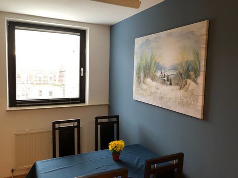 Friendly luxury 4 room fitter's apartment in the center of town Parking is free of charge directly around the house 1 beautiful bedroom with 3 beds await you for fixed rent for only 1600,- € per month 1 dining room 1 fully equipped kitchen with new f...