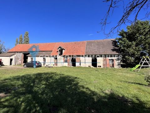 10 minutes from HOUDAN, in the town of Boutigny-Prouais and 5 minutes from the N12 and the train station, Valmo immobilier offers you this barn of 65 m2 of floor space to be renovated into a home on a plot of about 130 m2, possibility of creating a s...