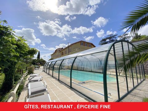 Located in Cazaubon. In the renowned spa town of the Gers, former hotel restaurant recently renovated with heated indoor swimming pool, terraces, gîtes, restaurant, delicatessen, rotisserie, tearoom. The establishment has a unique location in the spa...