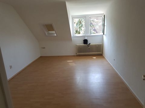 Luminous apartment in second story in a quite neighborhood around 7 minutes from the train station, 15 minutes to Frankfurt main station by train or via S-Bahn.