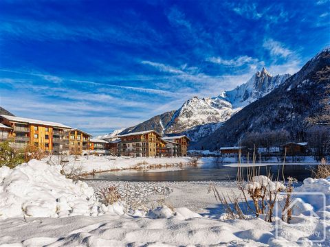 Residence La Cordée is a prestigious residence of exclusive freehold apartments in the alpine resort of Chamonix-Mont-Blanc in the French Alps. Overlooking a picturesque lake and on to Mont Blanc beyond, this stylish complex complete with wellness ce...