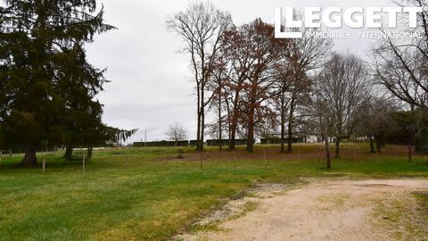 A26211LBC24 - Plot of land total area of 3741m2 This plot of land is only being sold in association with the neighbouring property mandate ref A26178LBC24. Fenced plot will increase the suerficie of the neighbouring property Information about risks t...
