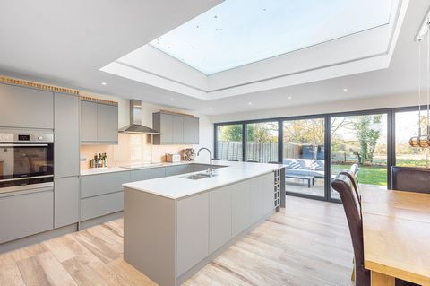 Nestled in the heart of the sought-after quintessentially English village of Great Gransden, this striking contemporary home boasts a stunning open-plan kitchen and scenic countryside views to the rear. The remarkable open plan kitchen/dining room, w...