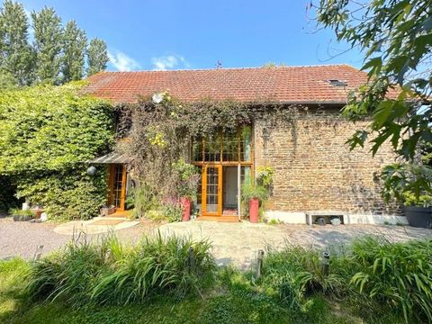 Beautifully maintained inside and out, this 3 bed longere has a wonderful garden and bright, spacious living areas. It is a great pied-a-terre in Normandy, 30mins from the coast and a choice of pretty towns and weekly fresh produce markets nearby. Th...