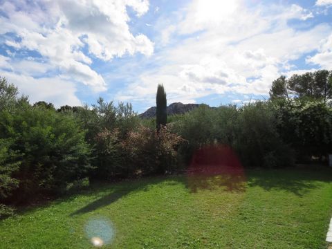 Not overlooked, lovely family home in Eygalieres, in the Provence. Set on a beautifully landscaped plot of 3355 m2, this 231 m2 Provencal style home offers plenty of space for the family and visiting guests. The reception areas are convivial, there's...
