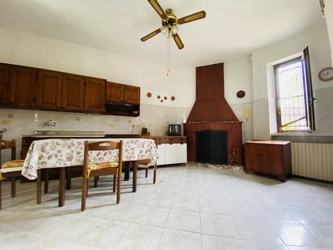 Alluvioni Piovera - Frazione GRAVA We offer an exclusive detached house on four sides, with two private gardens. The solution consists of: Ground floor Entrance, large eat-in kitchen with working wood-burning fireplace and pellet stove Hall Pantry Bo...