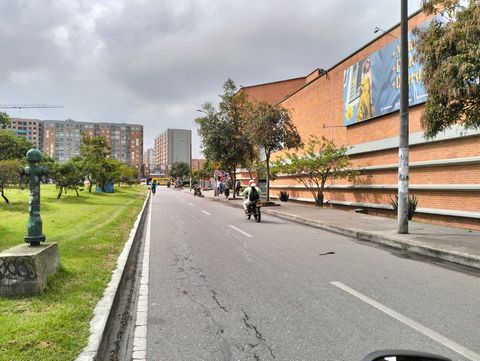 property-16081 Wenn Sie eine Rendite auf die Mieten wünschen, bieten wir Ihnen das Haus an, das zwei Blocks vom Einkaufszentrum Tintal Plaza entfernt liegt, das Haus hat vier Etagen, jede Etage verfügt über eine unabhängige Wohnung mit jeweils zwei S...