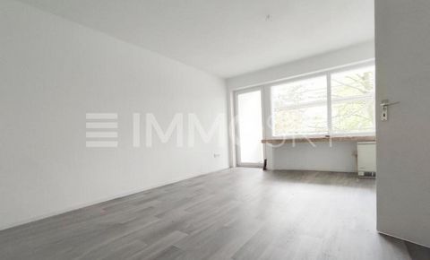 Witamy w tym wyjątkowym apartamencie w tętniącym życiem bloku mieszkalnym z 45 imprezami! Ten nowoczesny apartament o powierzchni 64 m² został odnowiony w 2021 roku i oferuje komfortową i nowoczesną atmosferę życia. Wejdź do tego zalanego światłem ap...