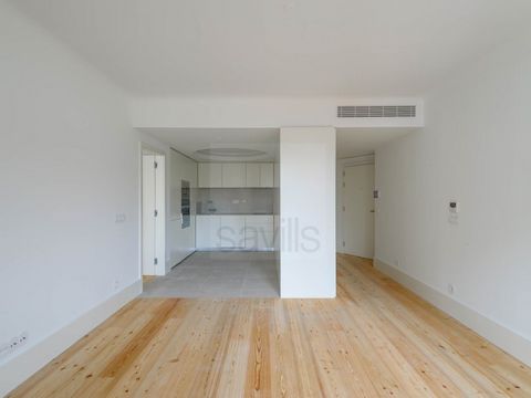 Appartement de 1 chambre avec garage et rangement dans l'immeuble Bonjardim. L'appartement dispose d'un salon ouvert, d'une chambre et d'une salle de bain complète. Il dispose d'un garage et d'un espace de rangement au sous-sol. L'immeuble Bonjardim ...