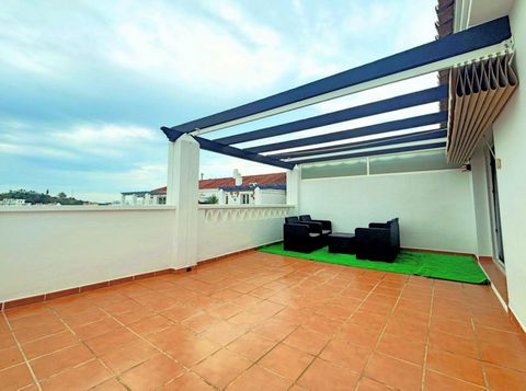 Located in Nueva Andalucía. ATTRACTIVE 1-BEDROOM PENTHOUSE CLOSE TO ALL KINDS OF SHOPS. Located in the exclusive area of Nueva Andalucía, this bright apartment is a unique opportunity for those seeking a peaceful lifestyle while being close to everyt...