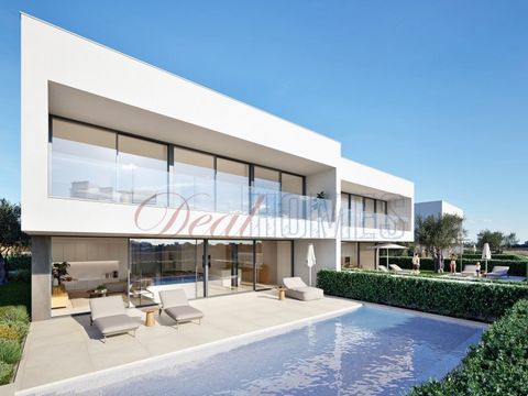 DH presents, Exceptional villa, under construction, inserted in one of the most luxurious areas of the city of Lagos. Surrounded by the beaches of Camilo and Dona Ana and also the famous Ponta da Piedade. The village has modern features, high quality...