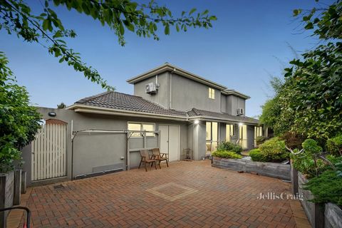 Unsurpassed family living and entertaining becomes a reality with this majestically elevated, 5 bedroom, 3 bathroom residence, capturing stunning views of the Dandenong Ranges. Discover the perfect blend of traditional charm, warm character and super...