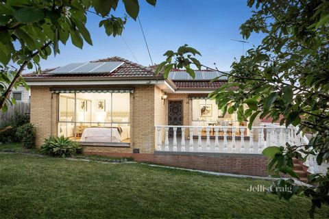 Beautifully enhanced to create a sanctuary of modern style, this 4 bedroom, 2 bathroom family home provides immediate enjoyment on an impressive allotment of 703sqm (approx). Flawless in presentation, exposed brickwork and timber ceiling beams add ch...