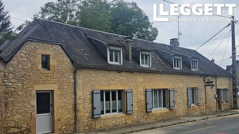 A32024FD24 - Een prachtig en goed gerestaureerd stenen pand aan de rand van de stad Montignac. Het huis heeft 8 slaapkamers (waaronder 4 x B&B kamers en een Gite, andere verbouwingen mogelijk) met eigen toegang en die voor verschillende doeleinden ku...