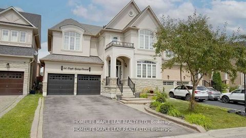 Luxurious & Spacious detached House in Brampton's Prime Location Mcvean/Ebenezer . Highly Upgraded kitchen & Lobby, 2 Staircase to Basement, No Carpet, New Blinds, water Filter System. Finished 2 Room & 1 Room Basement rented for $3000 with garage en...