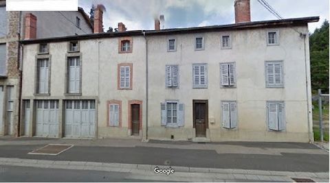 CLERMONT-FERRAND - 63600 AMBERT Nous vous proposons cette immeuble de 1930 à très fort potentiel. Gros travaux de rénovation à prévoir sur le second oeuvre. Possibilité maximum de création de 6 appartements dans cet ensemble immobilier. Actuellement ...