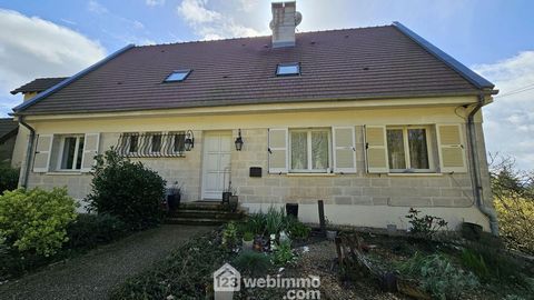 Votre agence 123webimmo l'immobilier au meilleur prix vous présente : Maison spacieuse et lumineuse de 190 m², proche de la gare - un cadre idéal pour votre famille. Venez découvrir cette belle maison de 2002, nichée sur un terrain verdoyant de 1 932...