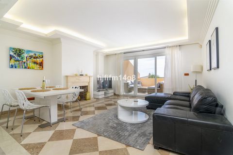 Located in Nueva Andalucía. We are delighted to introduce this spacious apartment for sale in the development of Vista Real. Situated in the Golf Valley of Nueva Andalucia, Marbella. Vista Real is the ideal place to live, as it is nearby everything y...